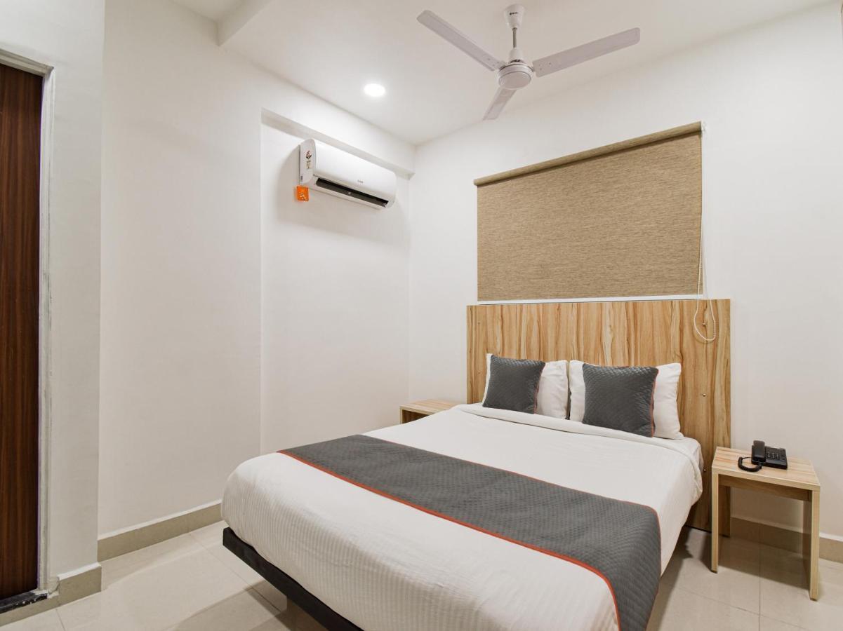 Oyo Townhouse 498 Hotel Western Nagpur Eksteriør billede